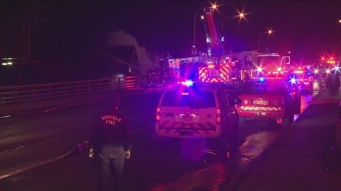 Buffalo Fire crews respond to Bailey Avenue fire | wgrz.com