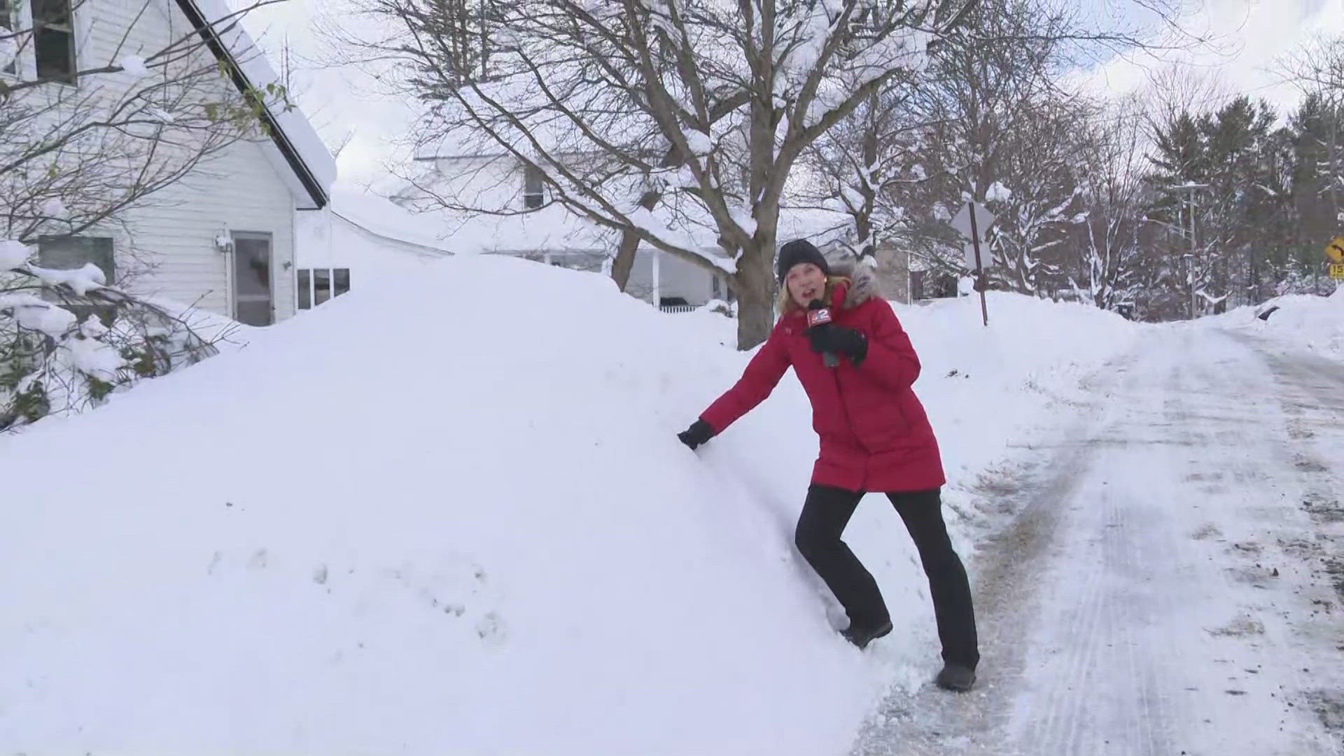 Storm Team 2's Jennifer Stanonis is live in the snow in Cassadaga 12/3/24