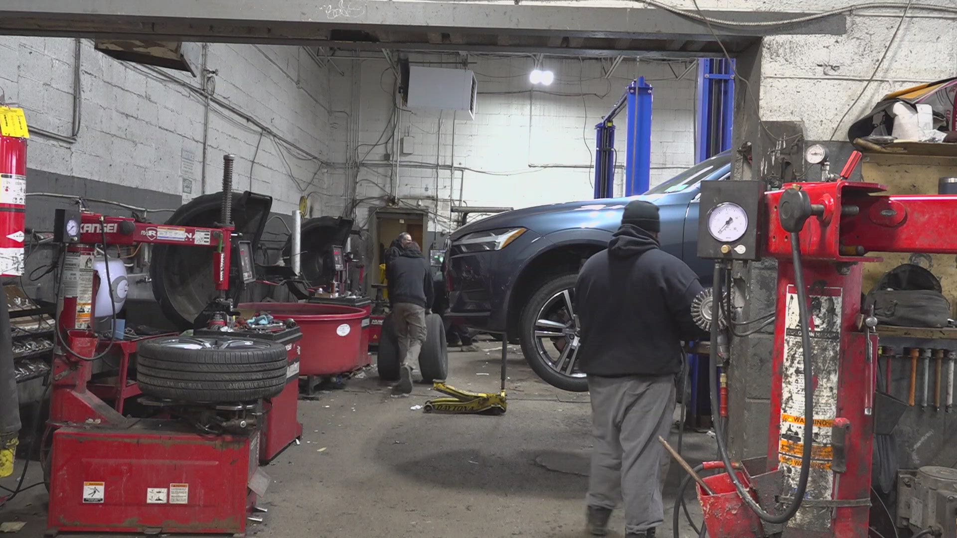 Time of year for winter prep tips for car & home maintenance | wgrz.com