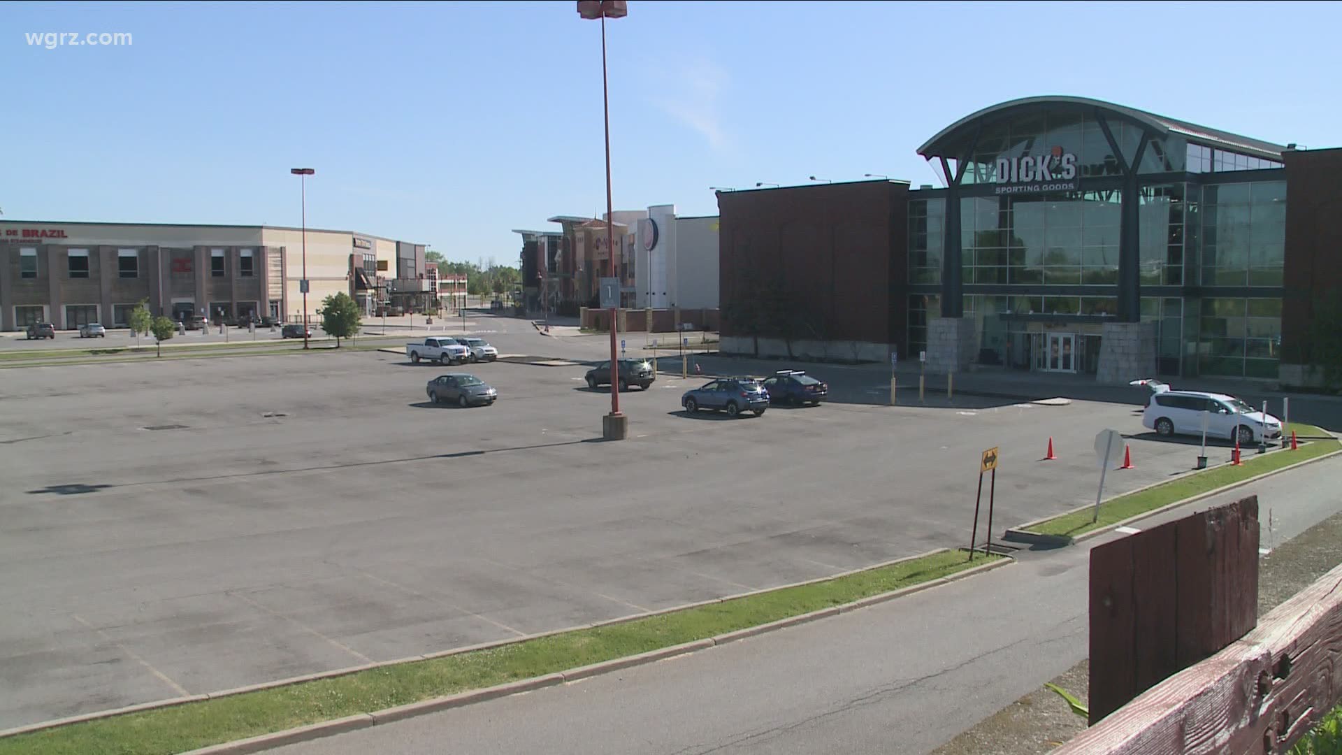 Local Business Leaders And Elected Officials Want Walden Galleria Reopened