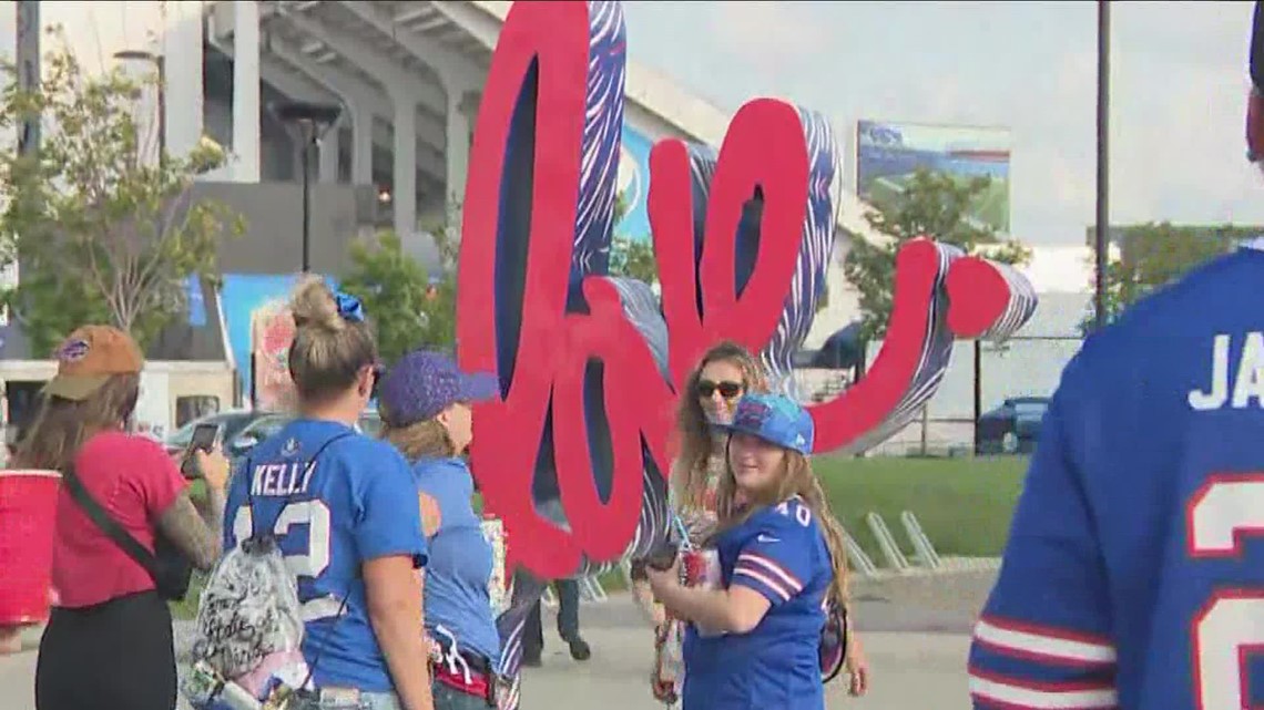 Choose Love sculpture unveiled at Highmark Stadium
