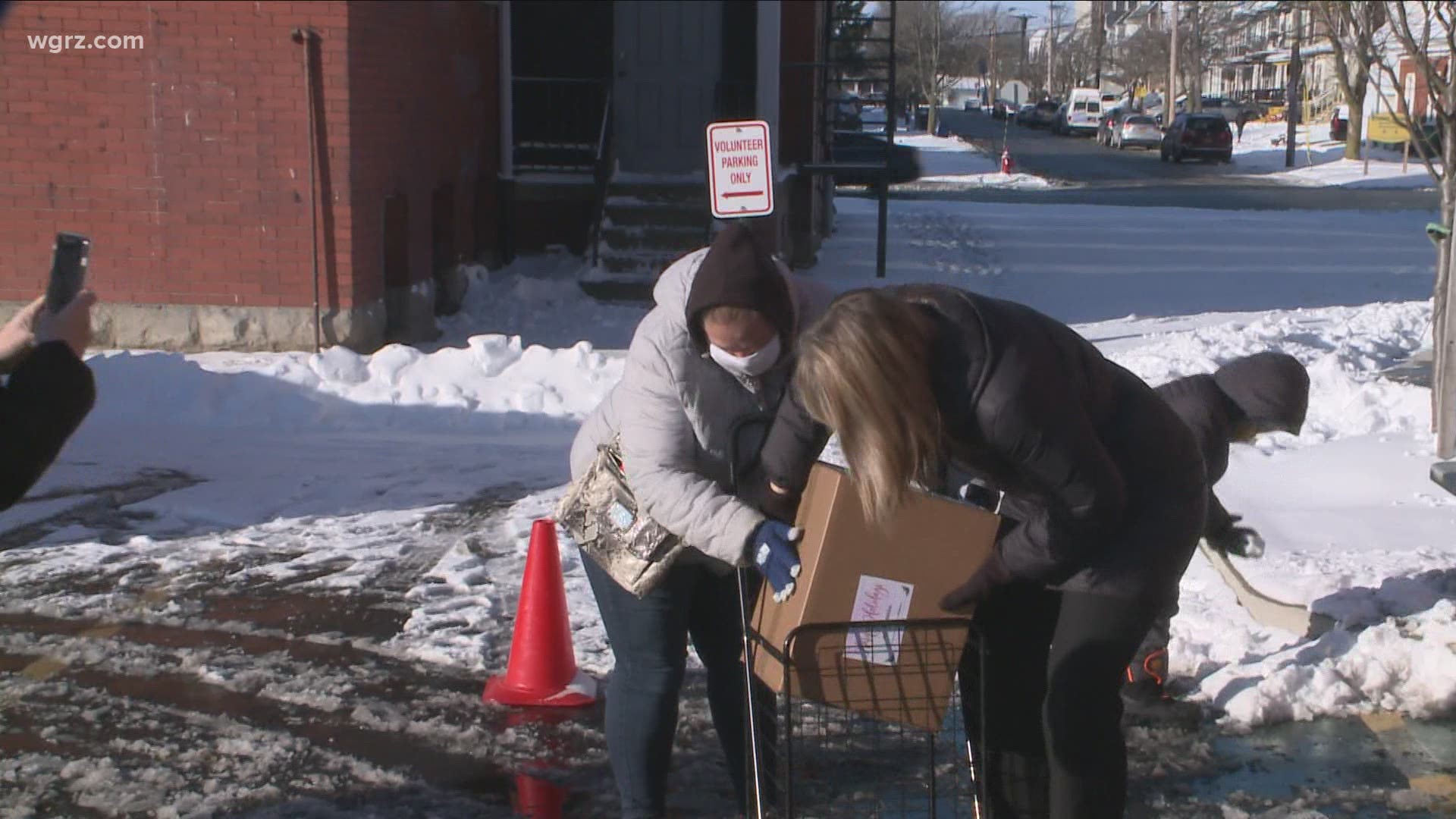 Wegmans teamed up with Feedmore Western New York to distribute holiday food boxes to community members in need.