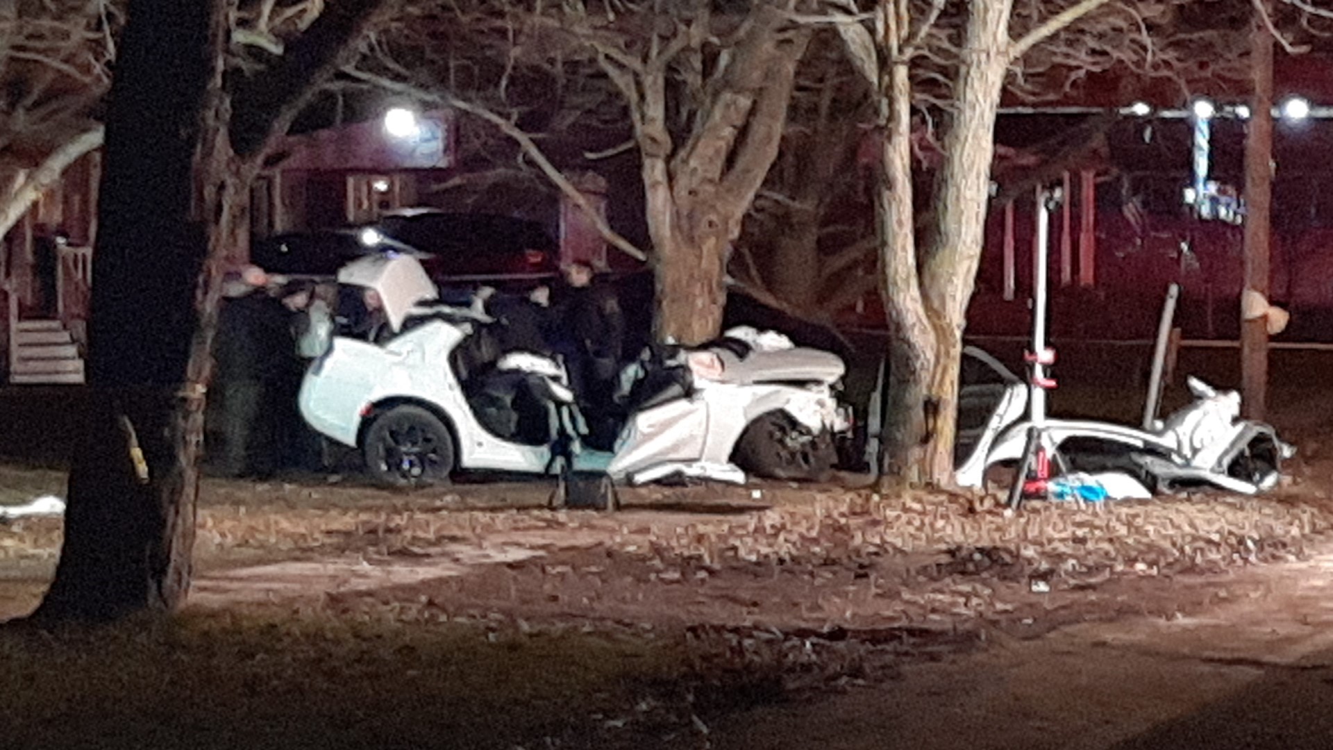 1 killed, 2 injured in Genesee County car crash | wgrz.com