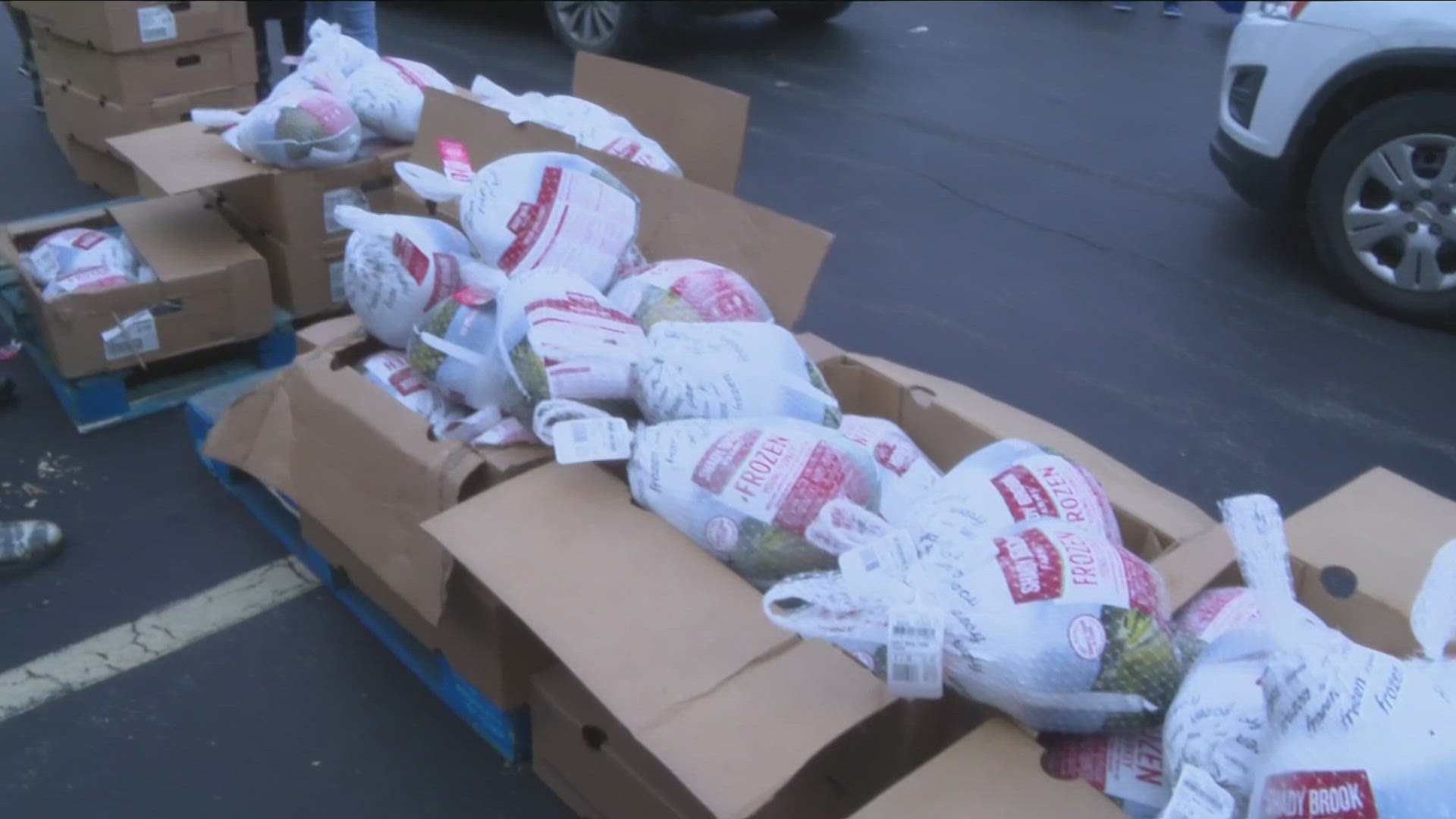 1000 turkeys were given out today
