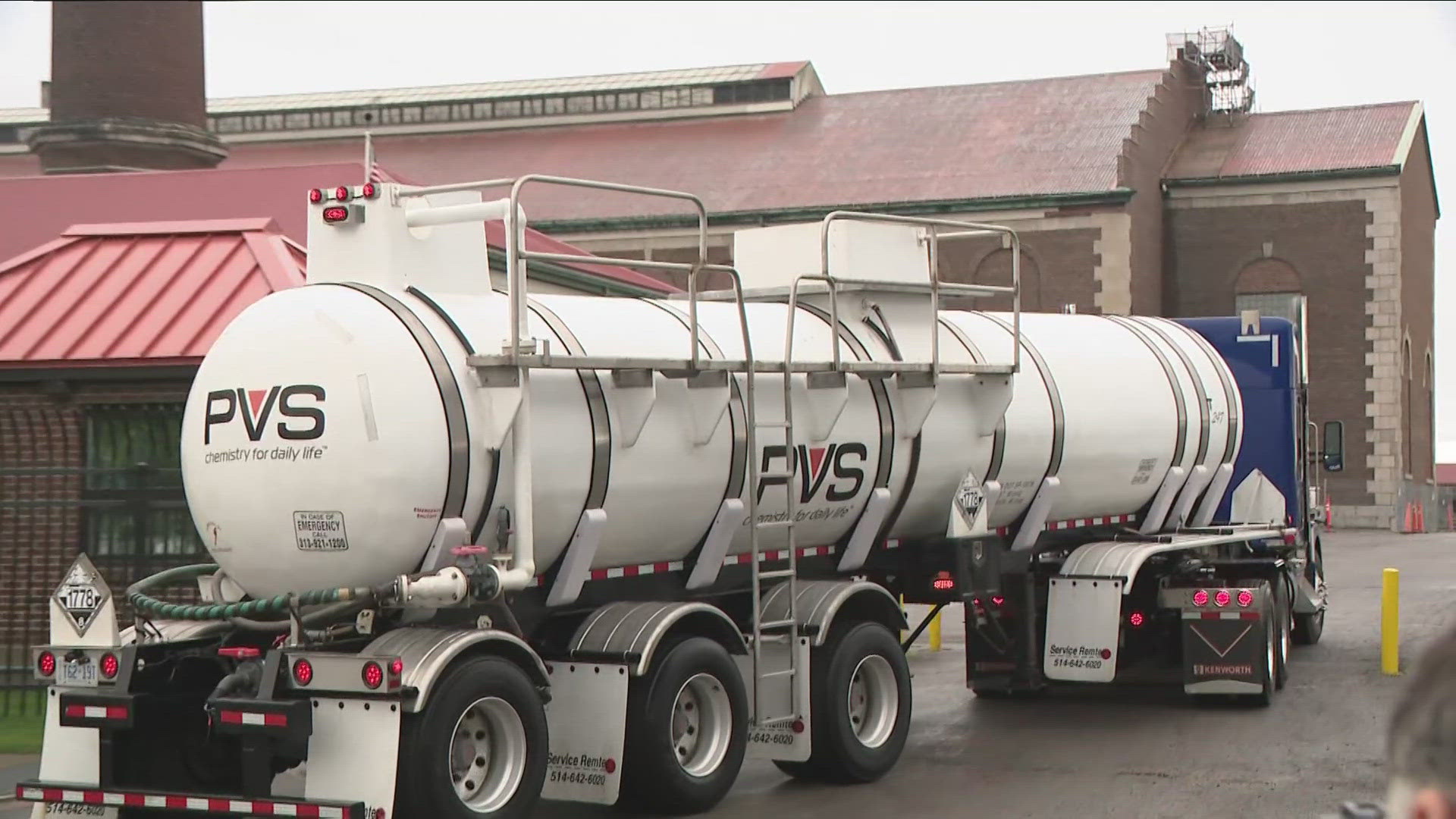 Fluoride truck arrives at City of Buffalo's Water Authority 9/23/24