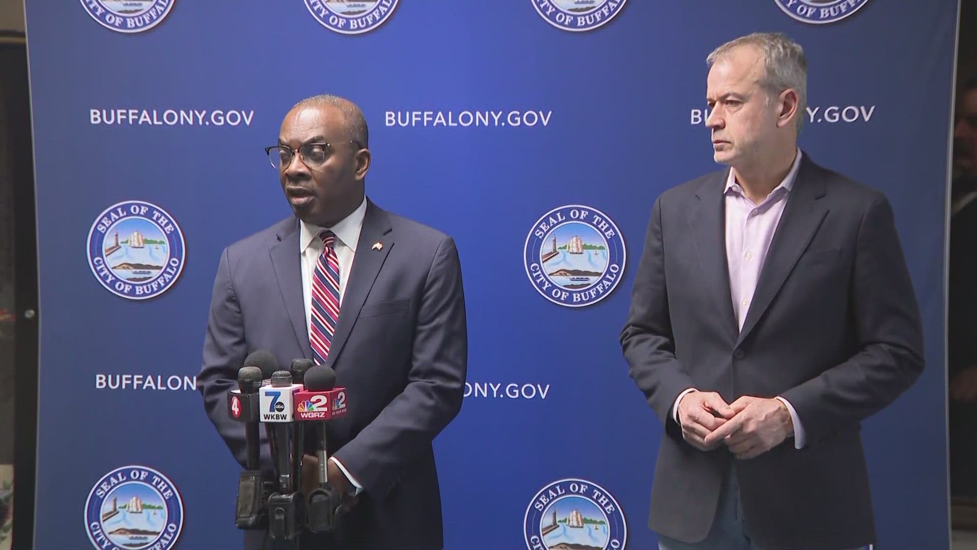 City of Buffalo Mayor Byron Brown and Public Works, Parks & Streets Commissioner Nate Marton discusses storm preps.