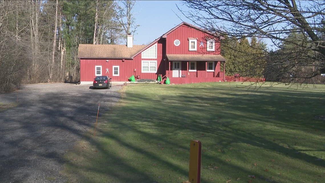 Boyfriend charged with allegedly killing girlfriend with crossbow in Elma - Vimarsana News