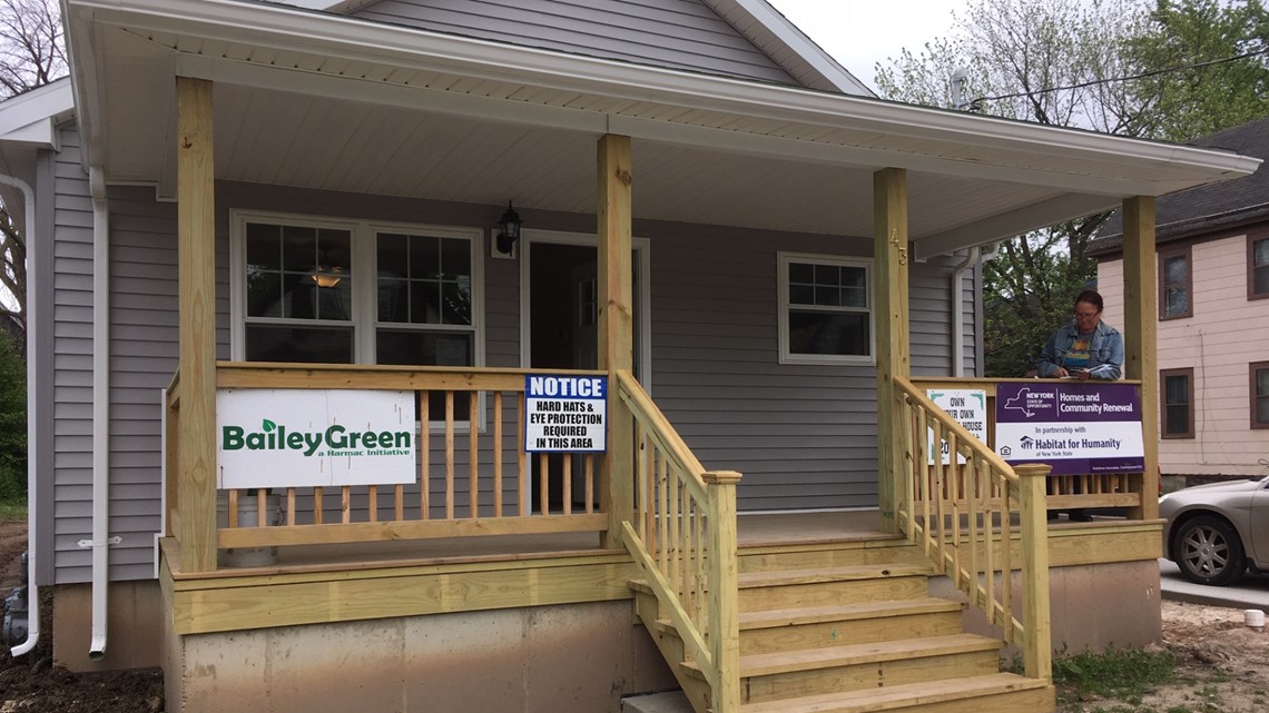 New Habitat for Humanity house dedicated to Buffalo native