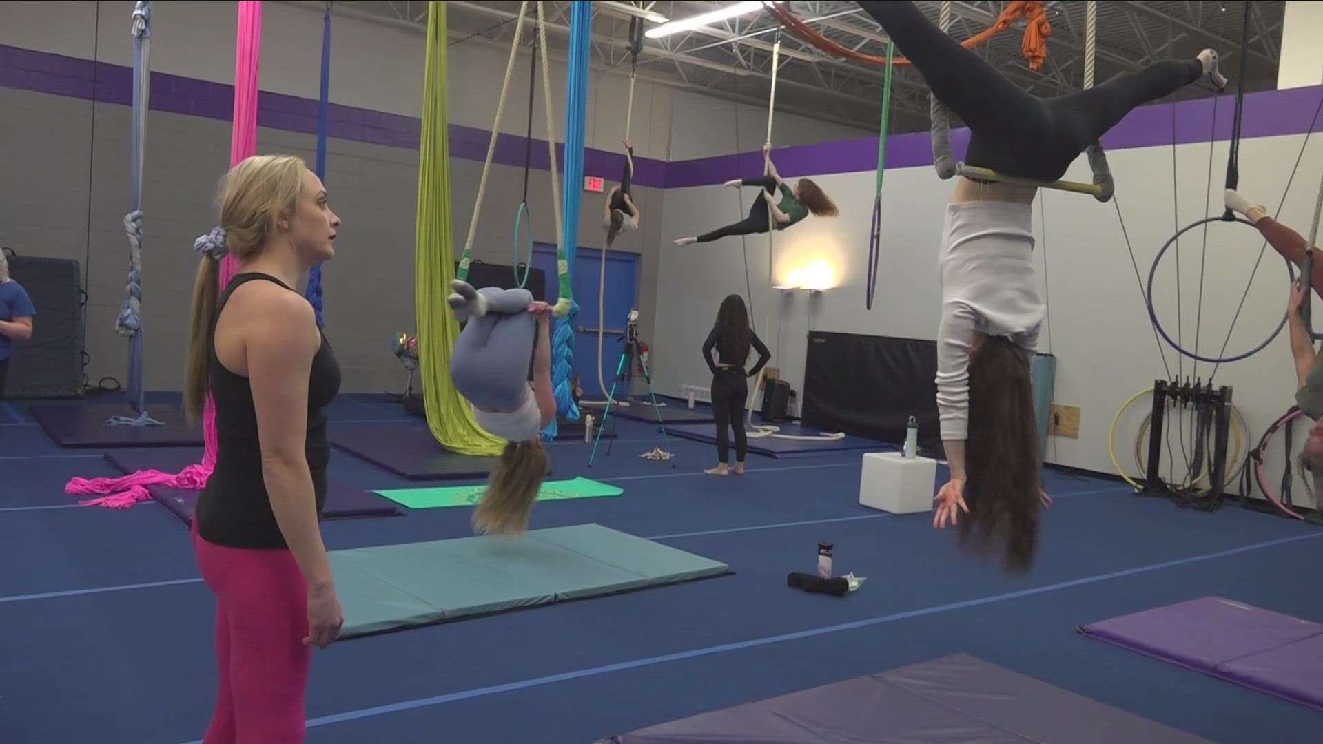 Kevin O'Neill checks out Buffalo Aerial Dance in Lockport