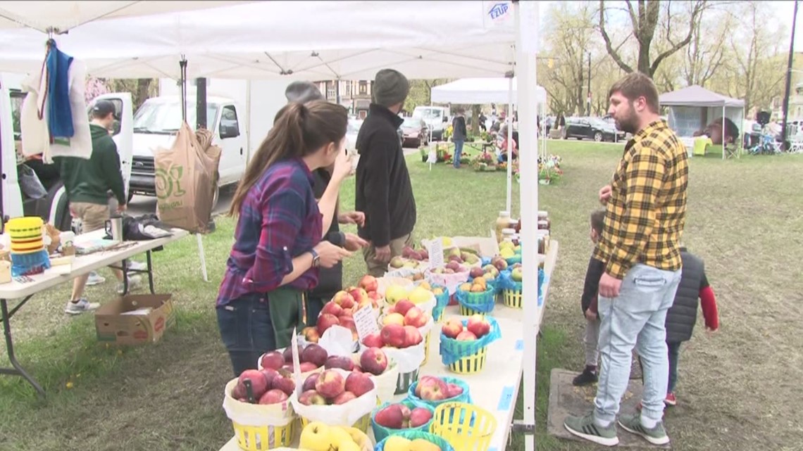 Elmwood Village Farmers Market opens for another season