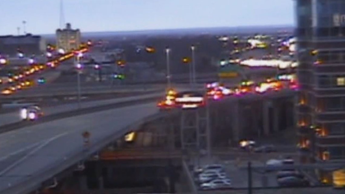 Crash closes Elm St. exit on 190 south - Vimarsana News