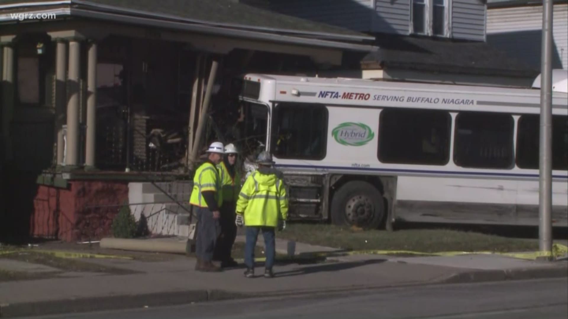 NFTA bus crashes into home | wgrz.com