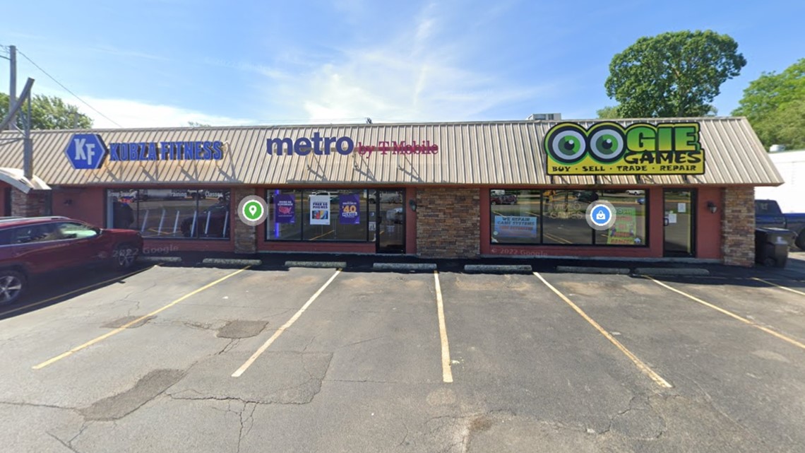 Saigon Bangkok owner buys Sheridan Drive plaza; restaurants not relocating Flipboard