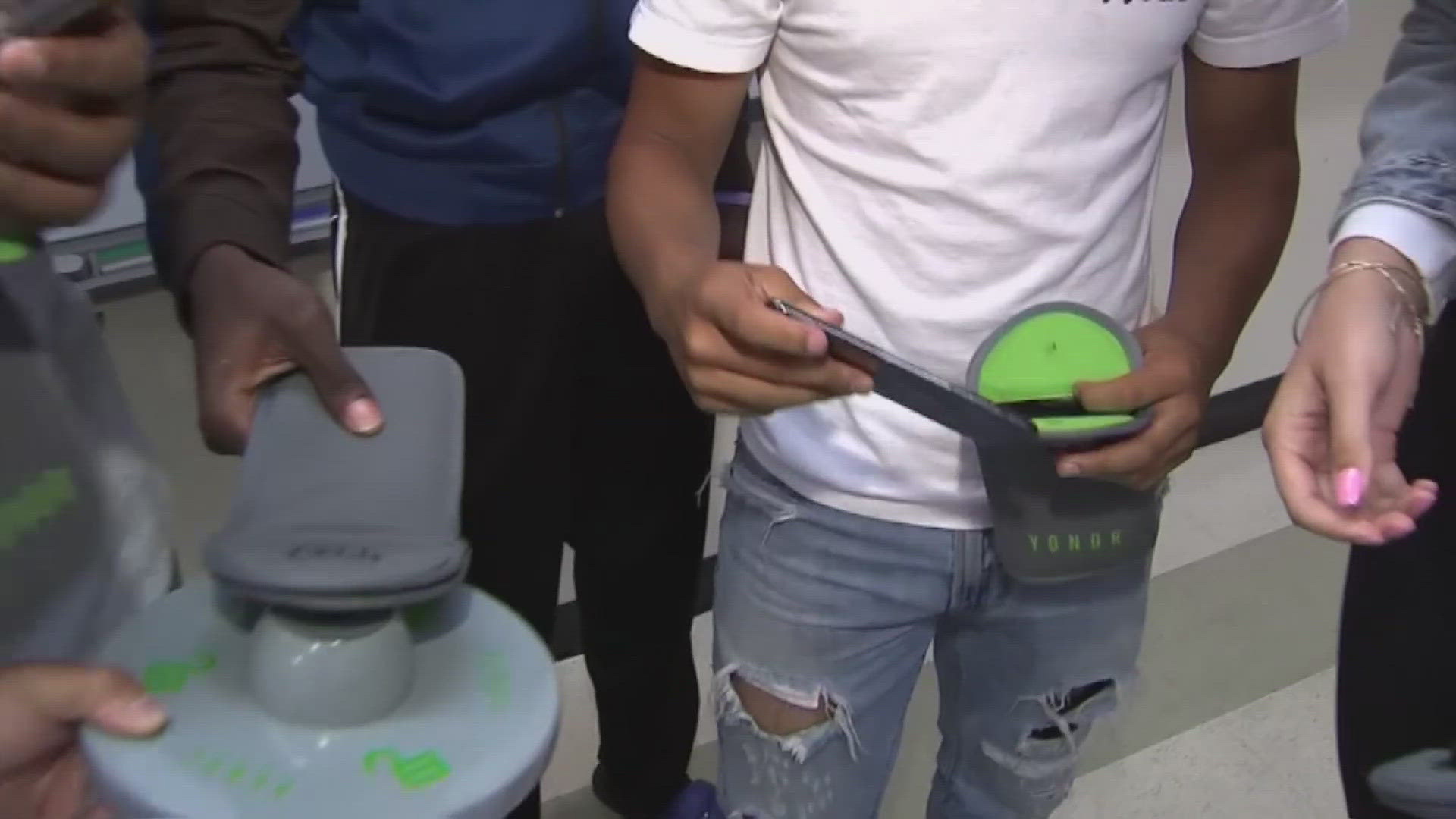 NY schools face mixed reactions to new cell phone ban | wgrz.com