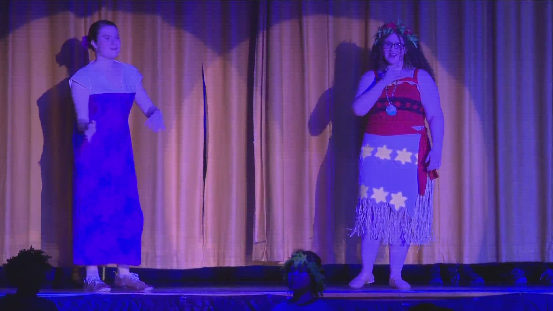 St Mary's school for the deaf performs "The water is mischievous, Ha! I like how it misbehaves"