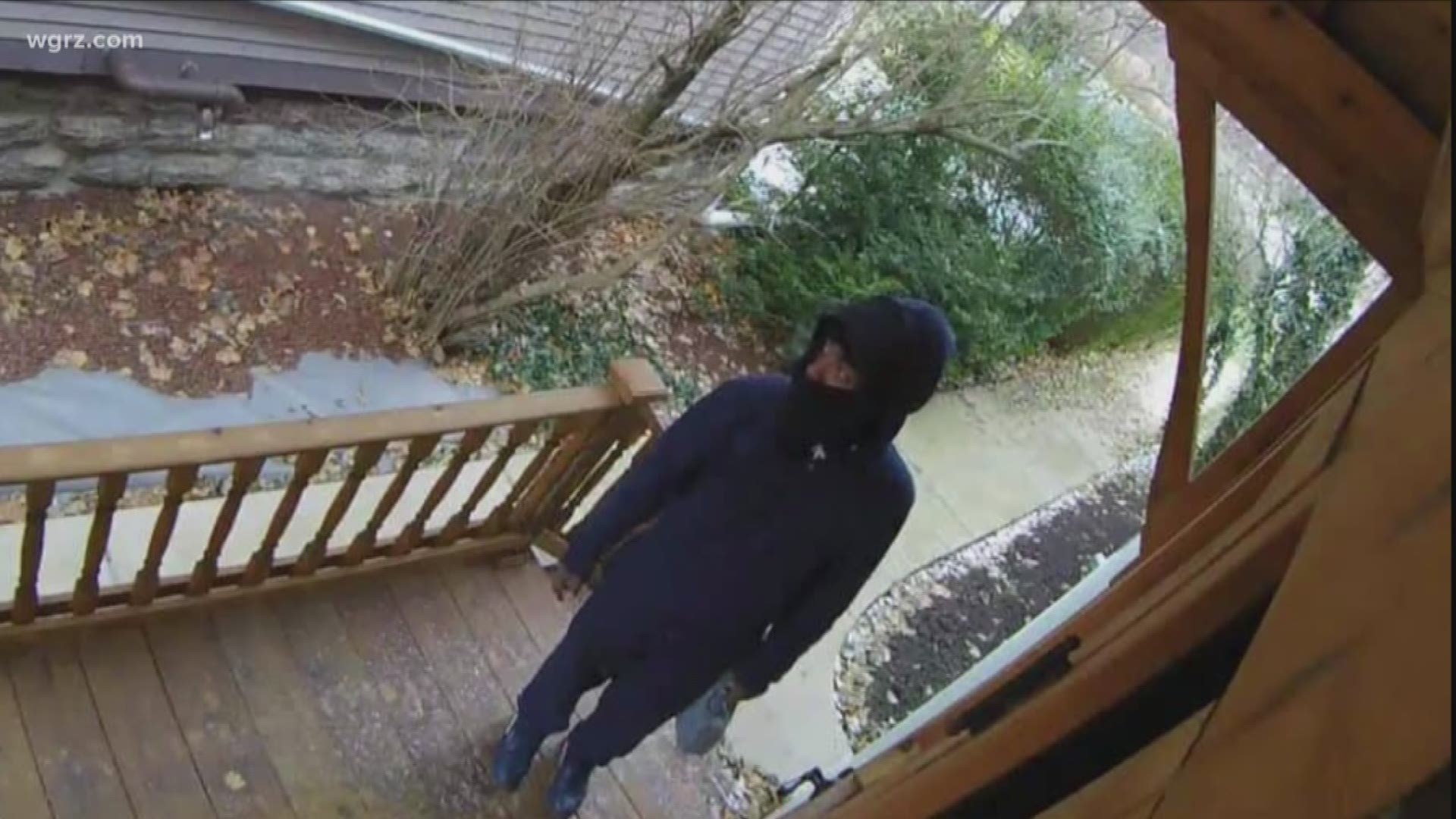 Buffalo Police are warning residents of a suspect stealing packages from homes.