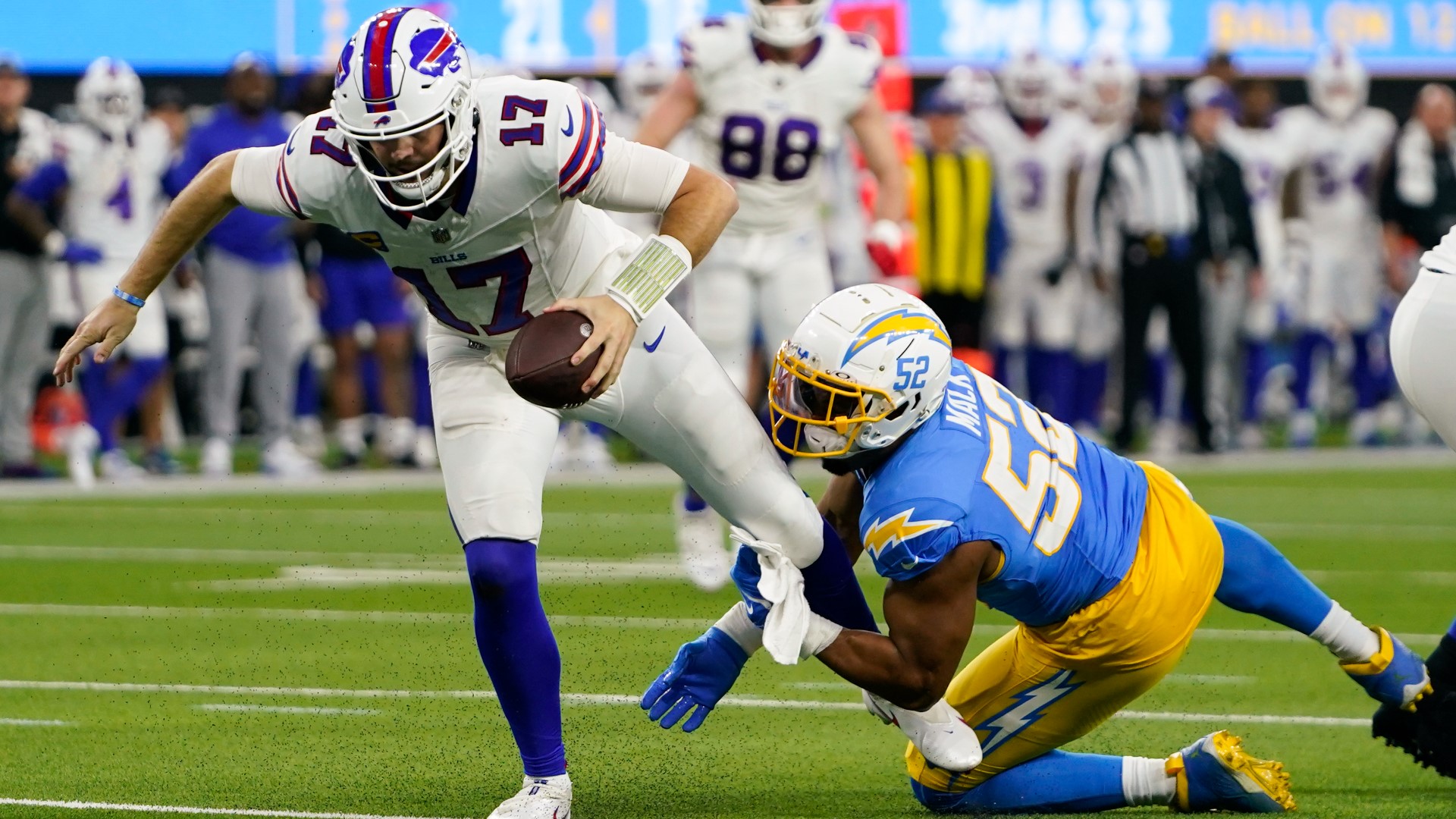 Jonathan Acosta and Vic Carucci preview Week 17 as the Bills look to take down the Patriots