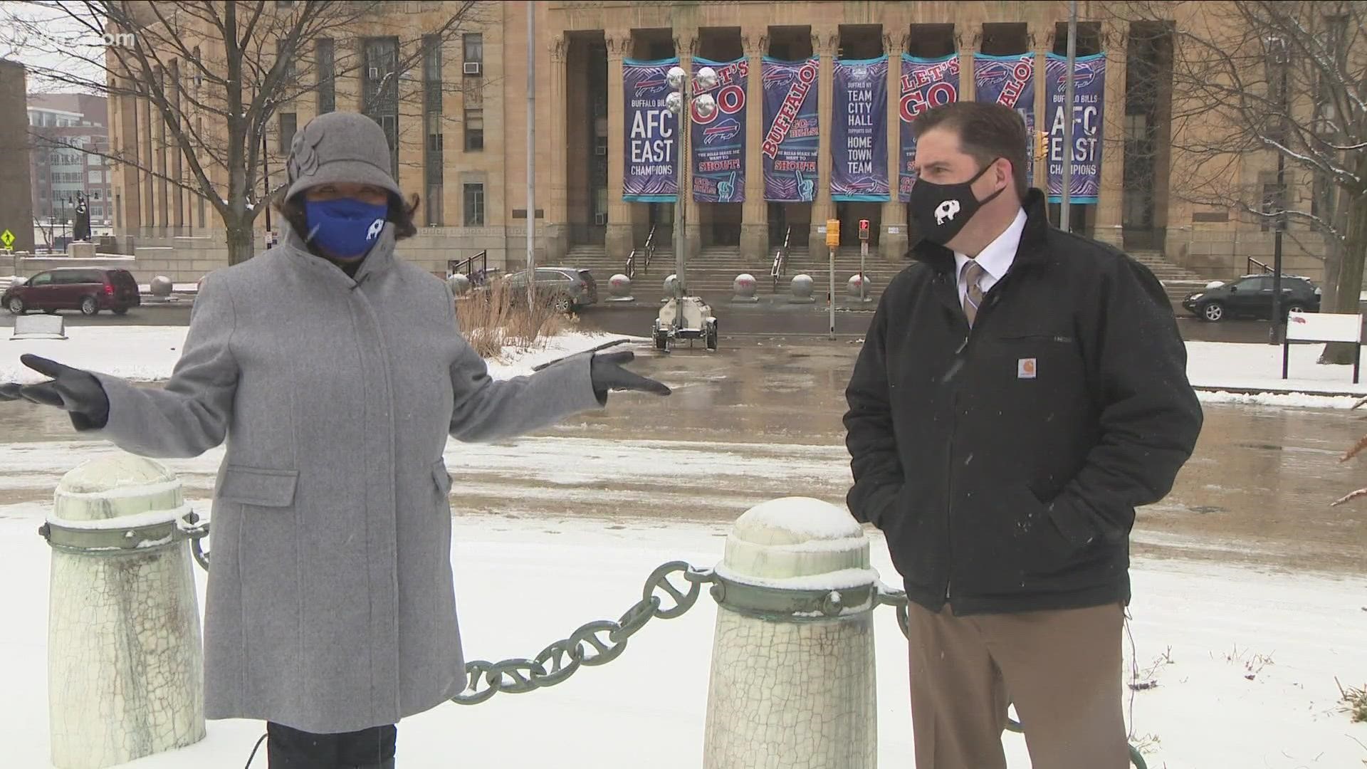 On this edition of commUNITY,  Claudine Ewing and Pete Gallivan focus on food, public art, music and the Buffalo Bills.