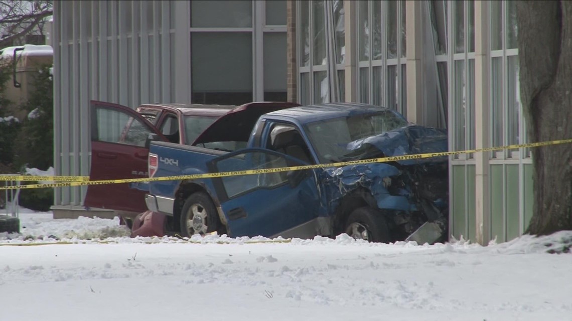 Library Accident Investigators reveal new details in Warsaw Elementary library crash ...