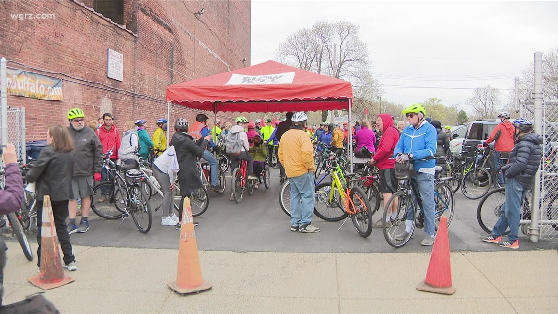 Slow Roll Buffalo kicks off first ride of the season