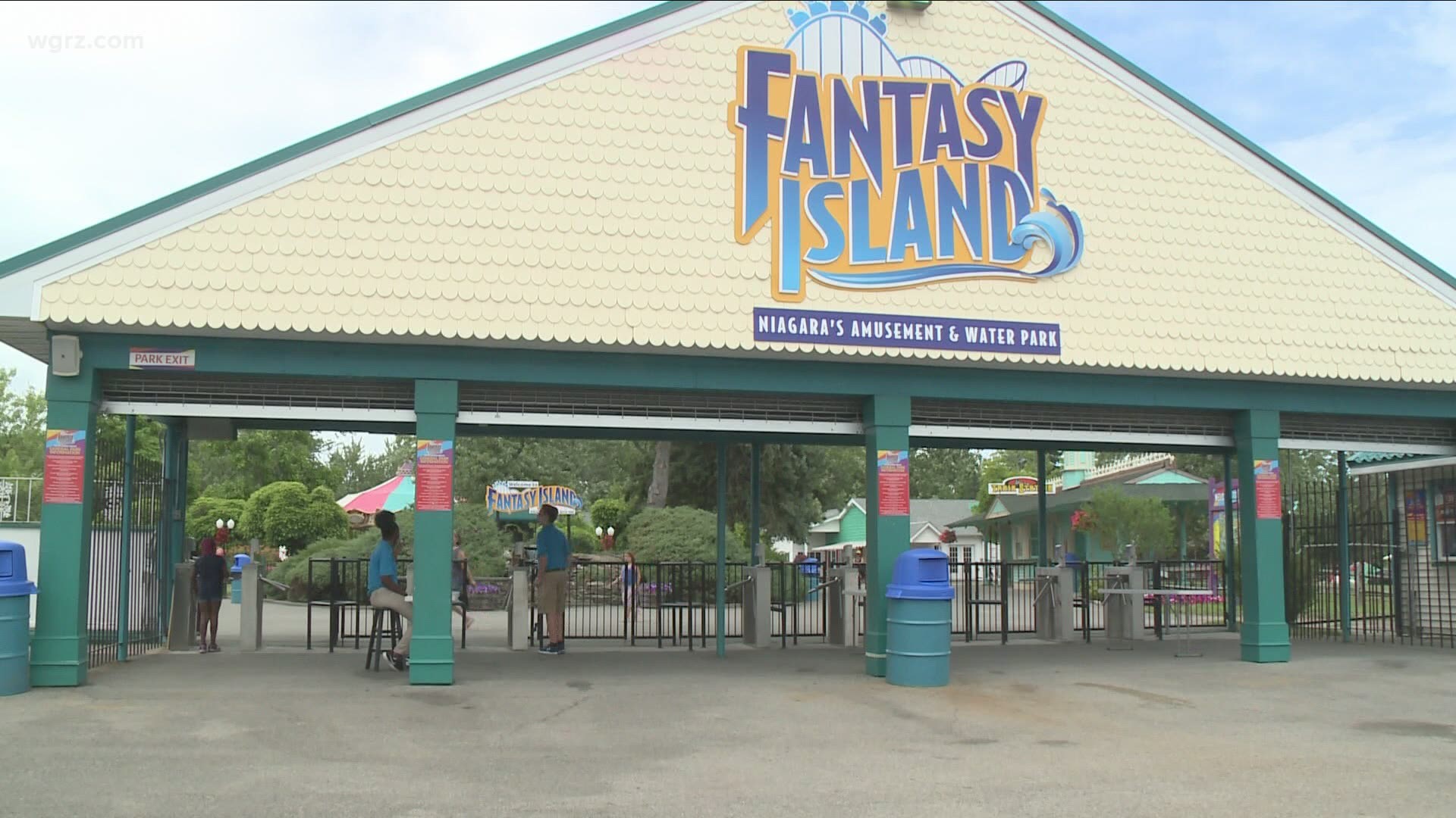 A Chicago business with a proven track record of resurrecting amusement parks is negotiating a possible take-over of the Grand Island facility.