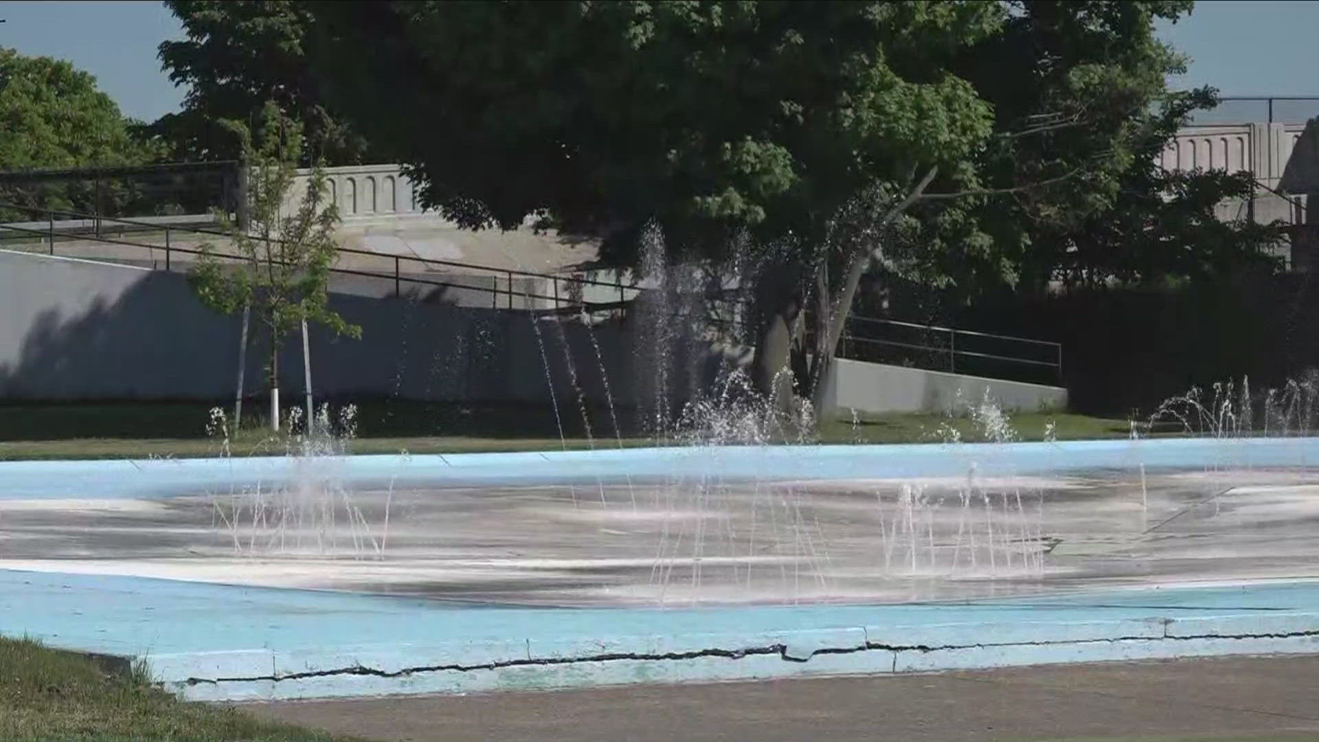 The city's 10 splash pads will be open Saturday, Sunday, and Monday from 11 a.m. until 7 p.m.