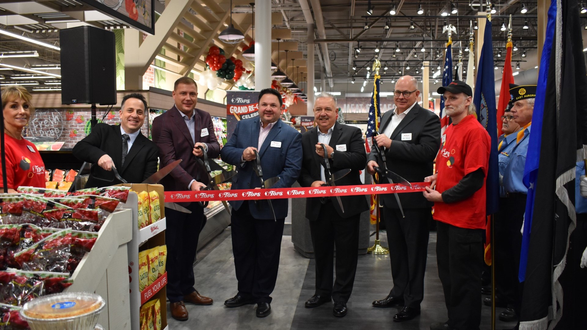 local-grocery-store-reveals-new-renovations-wgrz