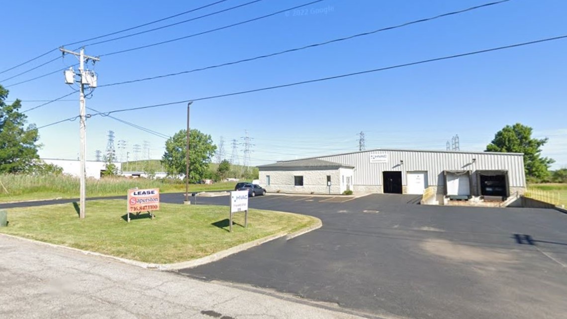 Indoor pickleball courts planned for Northtowns warehouse - Vimarsana News