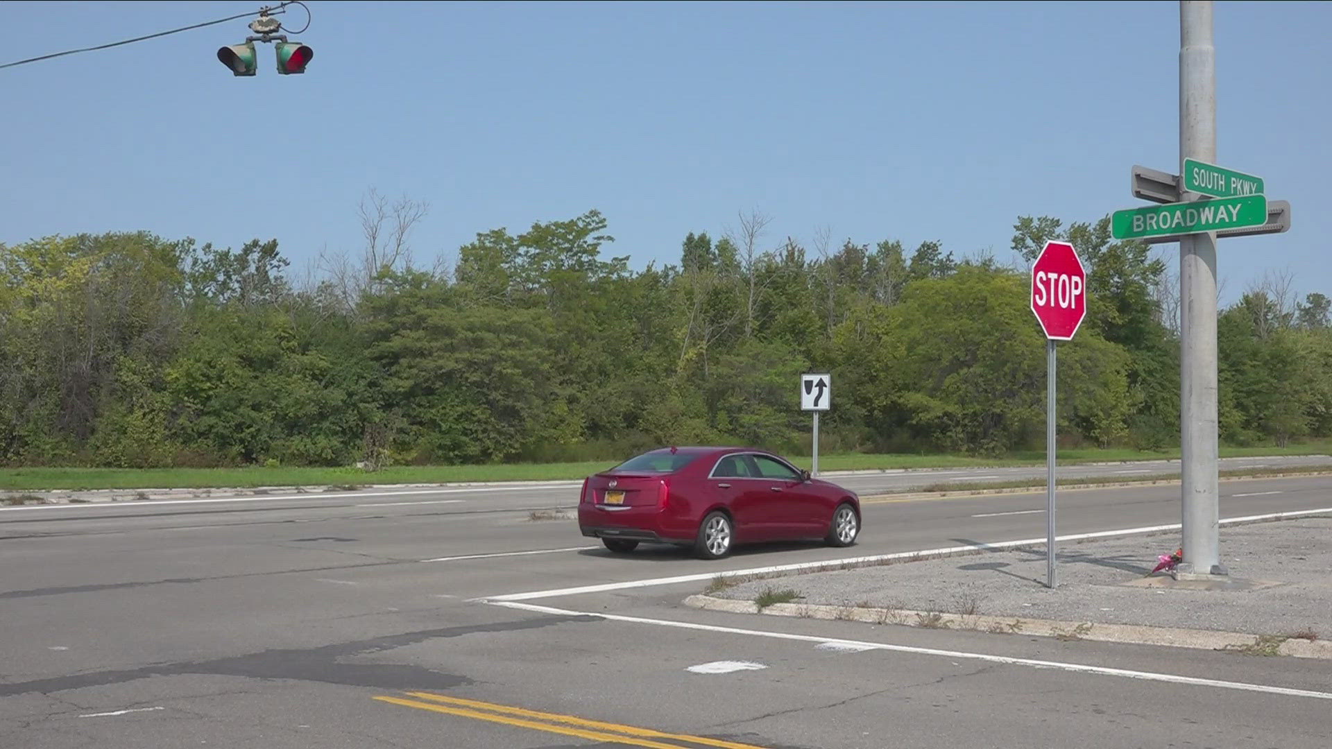 THE INCIDENT HAPPENED AT A FOUR-WAY INTERSECTION ON SOUTH PARKWAY AND BROADWAY AROUND NINE LAST NIGHT.