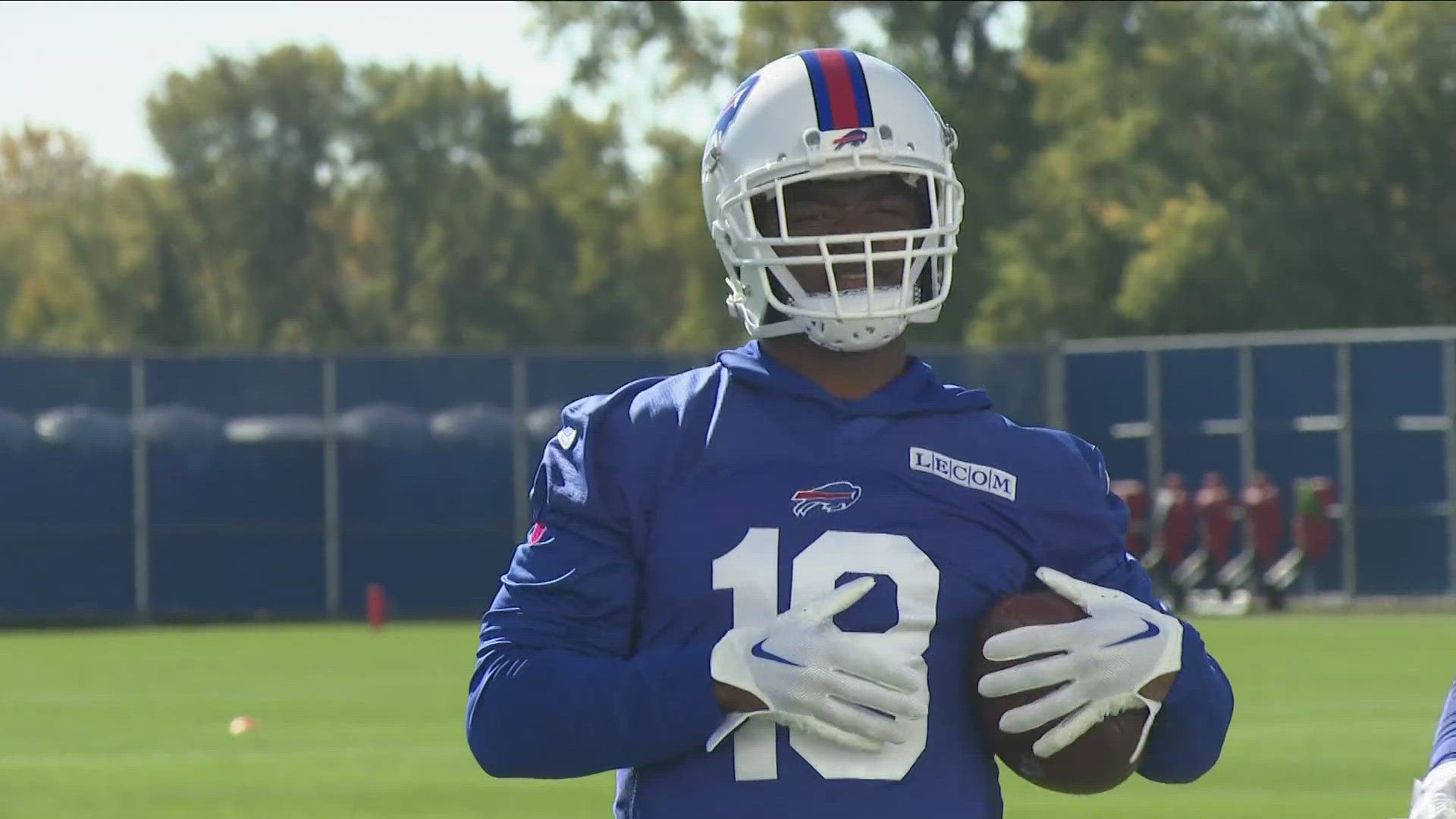 The Bills' newest wide receiver suited up for his first full practice in Orchard Park on Thursday.