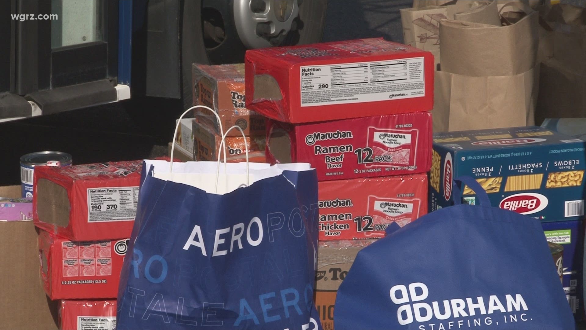 Canisius High School collects 3,200 pounds of food | wgrz.com