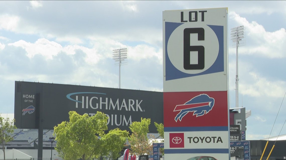 Intoxicated fan falls into New Highmark construction site prior to Bills  game