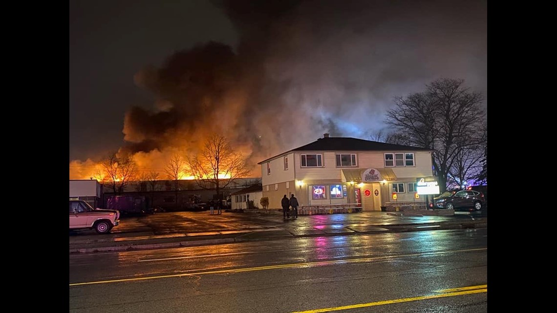 Crews battle fire early Christmas morning in West Seneca - Vimarsana News