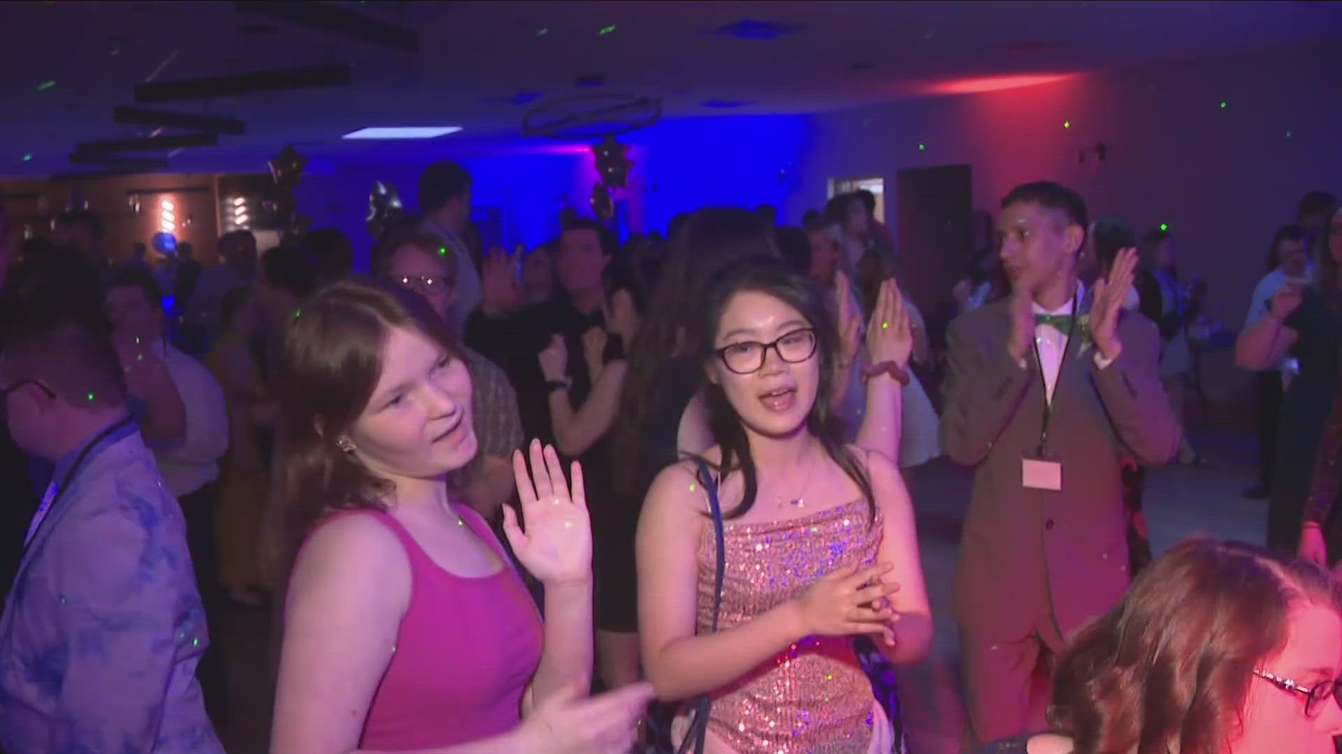 Fantastic Friends of WNY hosted a prom night for teens with special needs.