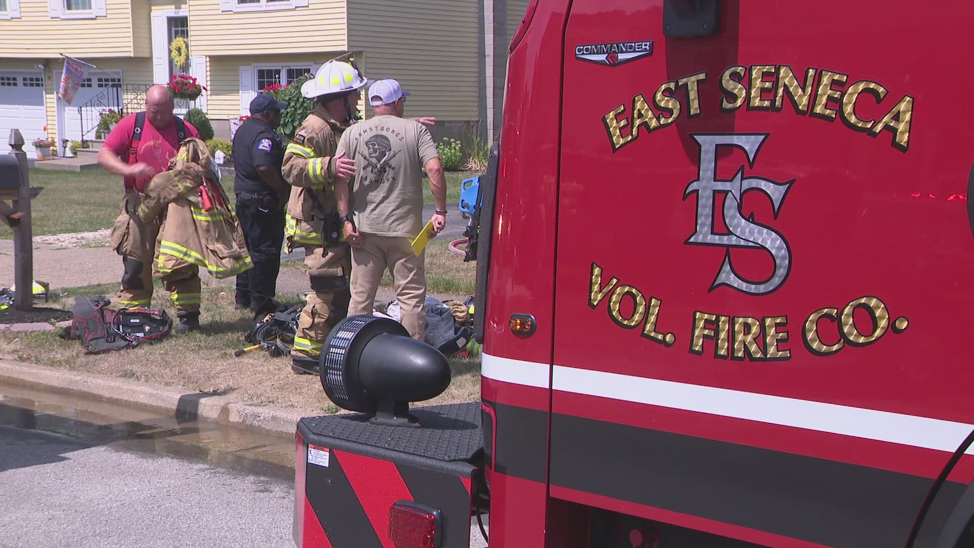 2 pets pass in West Seneca fire