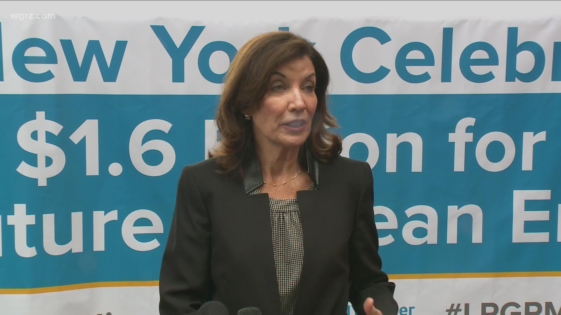 NY Gov. Hochul to healthcare workers: Get the shot or be replaced