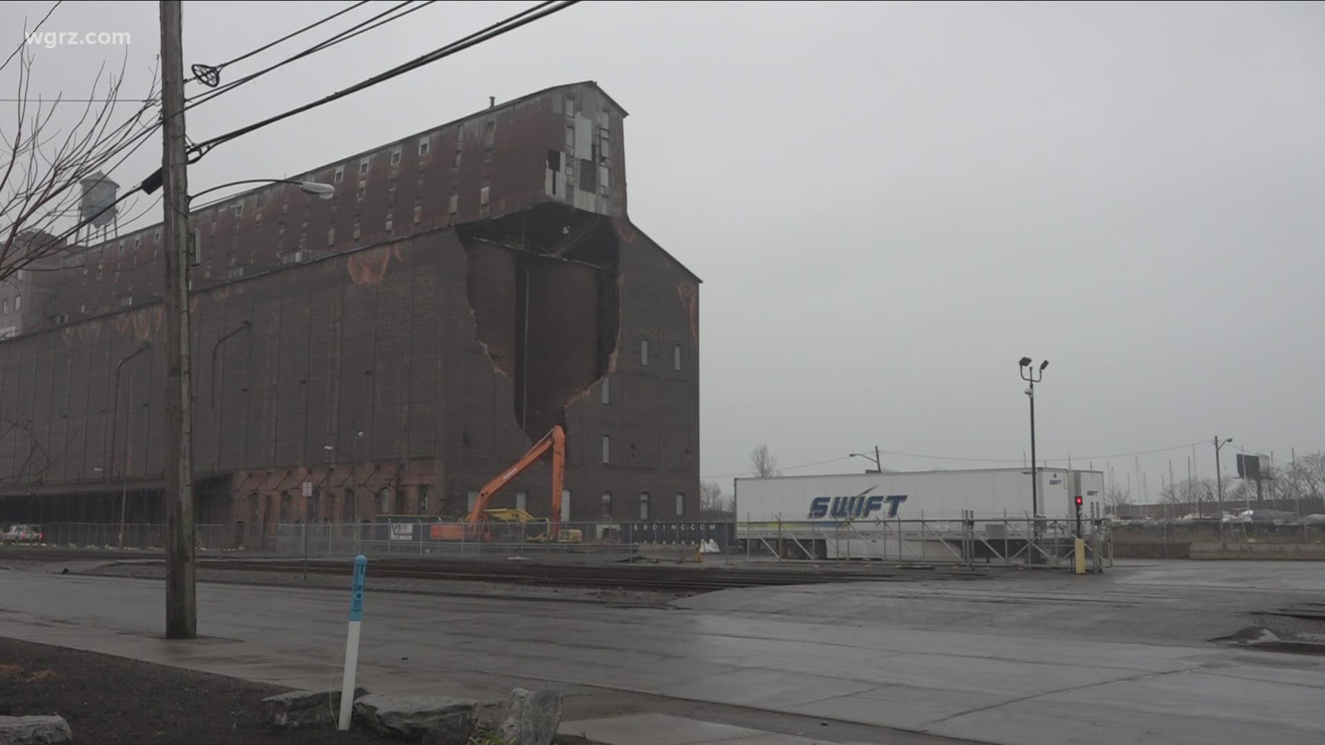 Mediation efforts to save the damaged Great Northern Grain Elevator have failed to come up with a compromise.