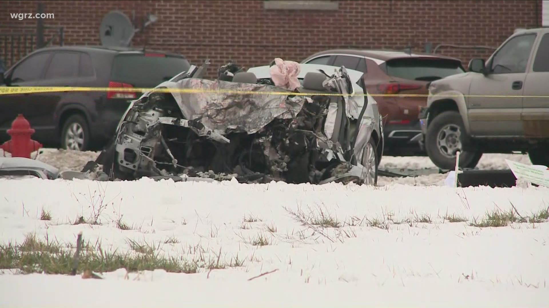 people killed in car crash on Street in Buffalo | wgrz.com