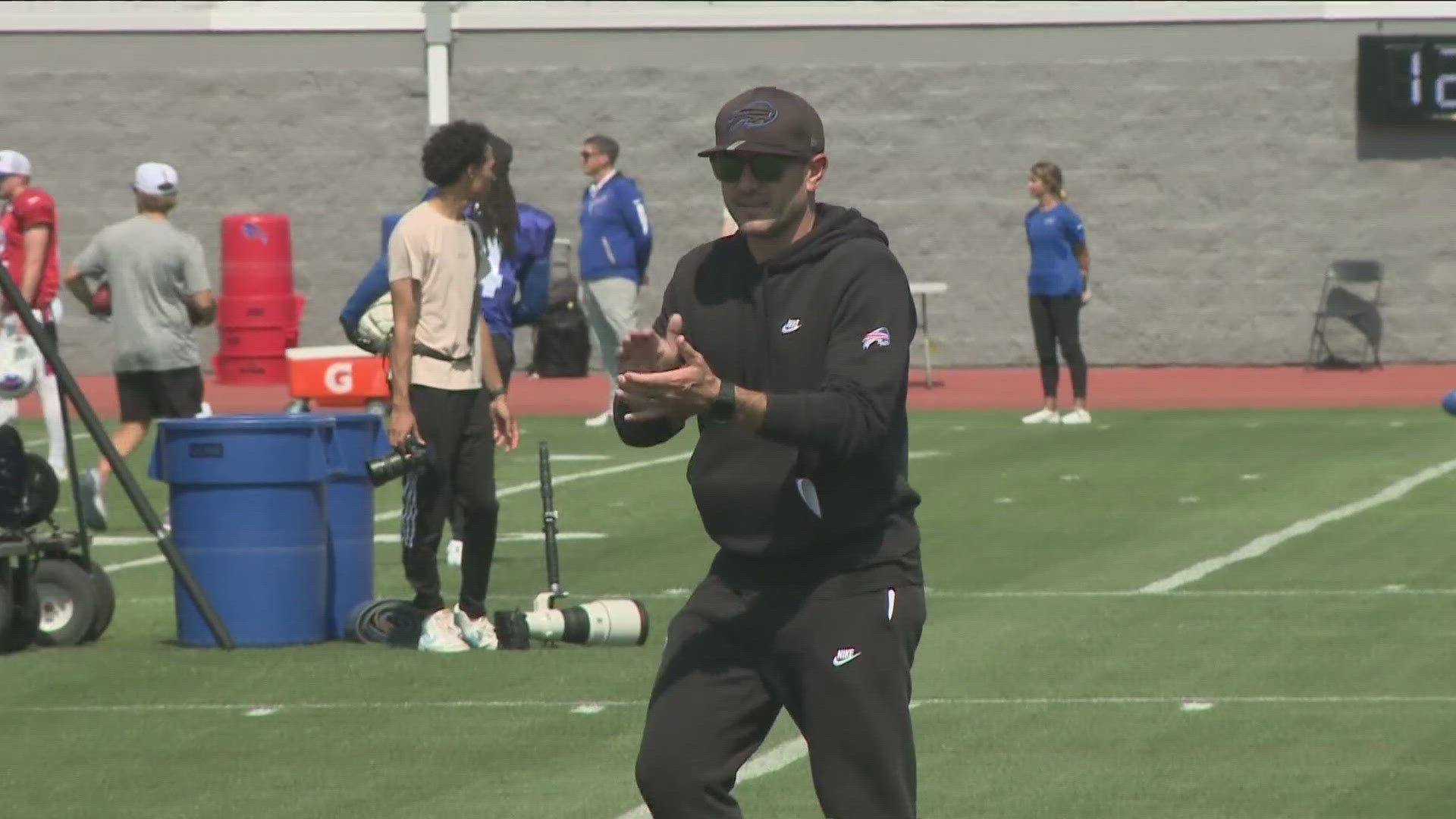 After one year of calling the plays himself, Bills head coach Sean McDermott is entrusting defensive play calls upon first-year defensive coordinator Bobby Babich.