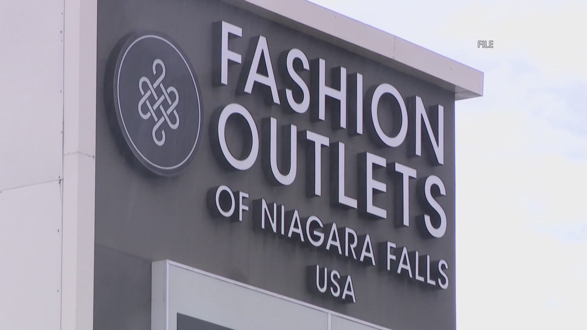 Fashion Outlets hosting back to school events for students and teachers.