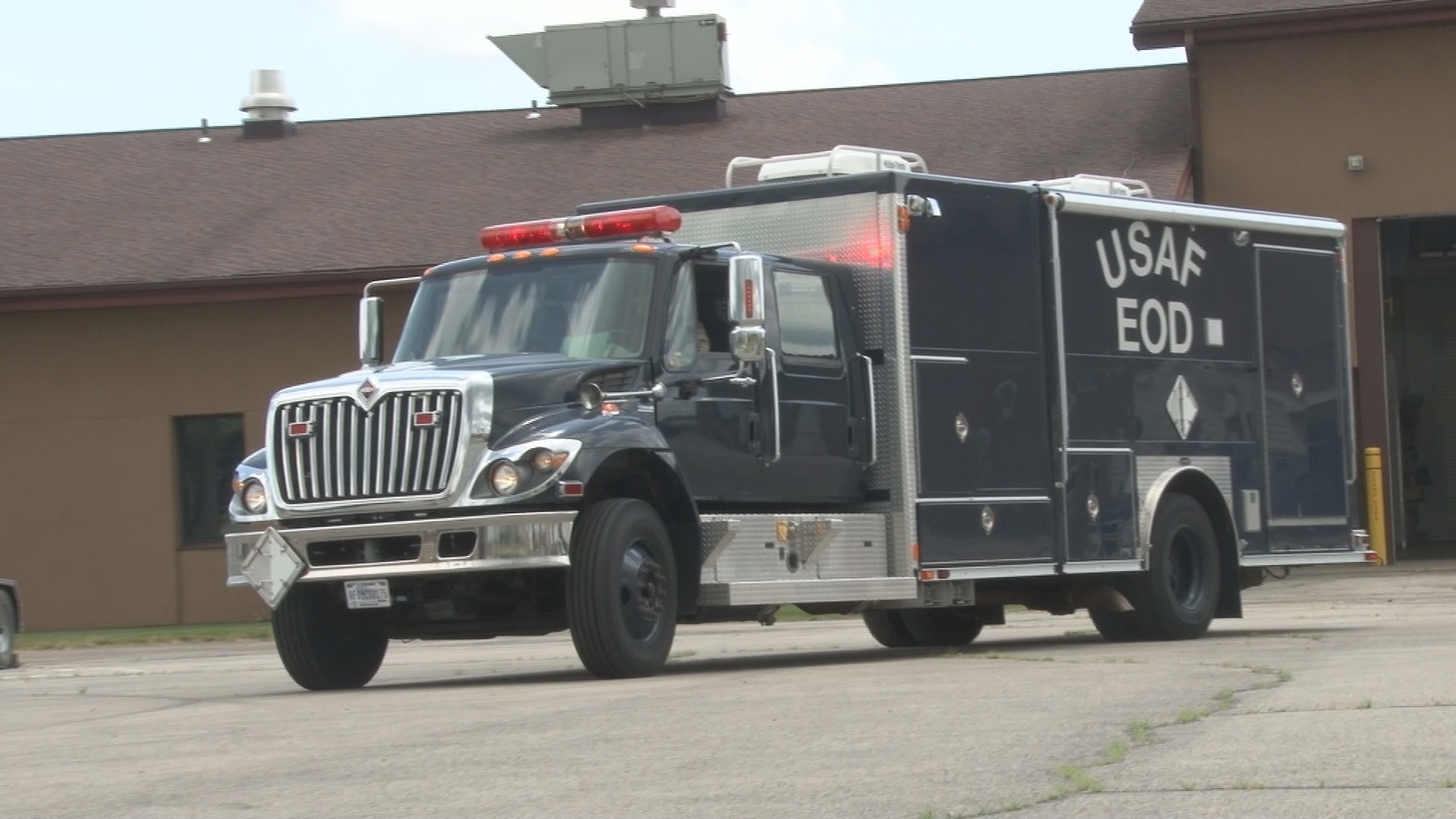 NF Airbase EOD Unit with explosives expertise helps protect WNY and ...