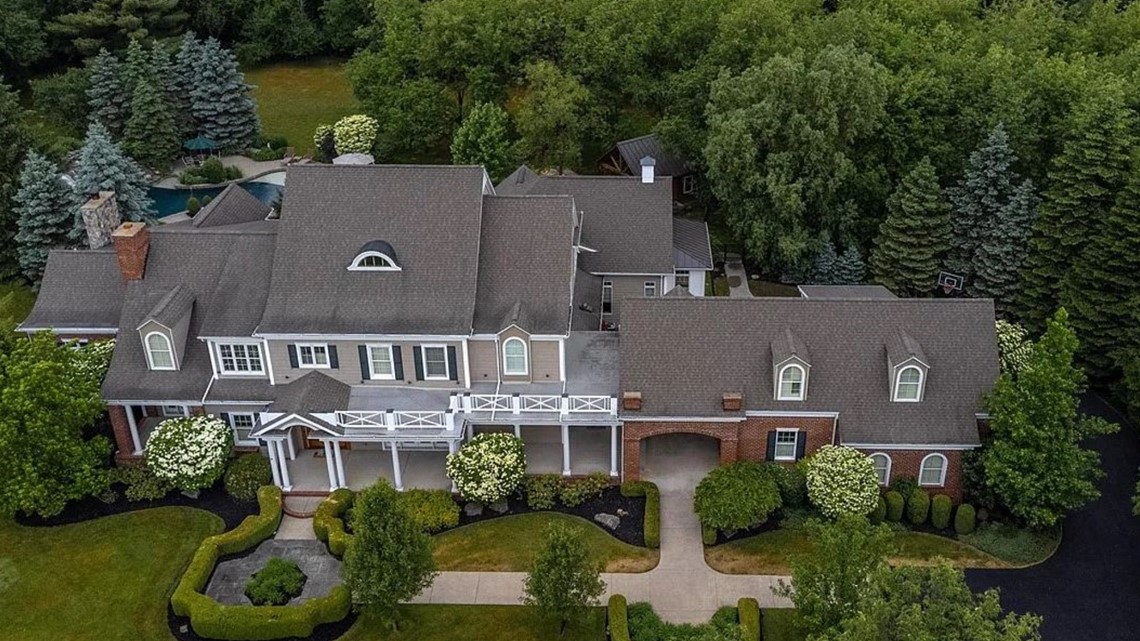 Clarence home sells for $2.4 million | wgrz.com