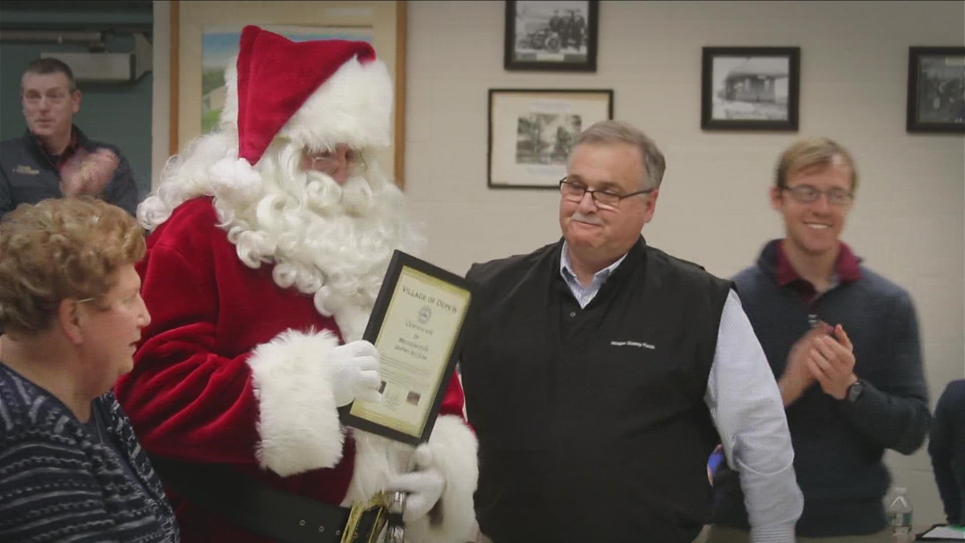 Depew honors man for 50 years of Santa service