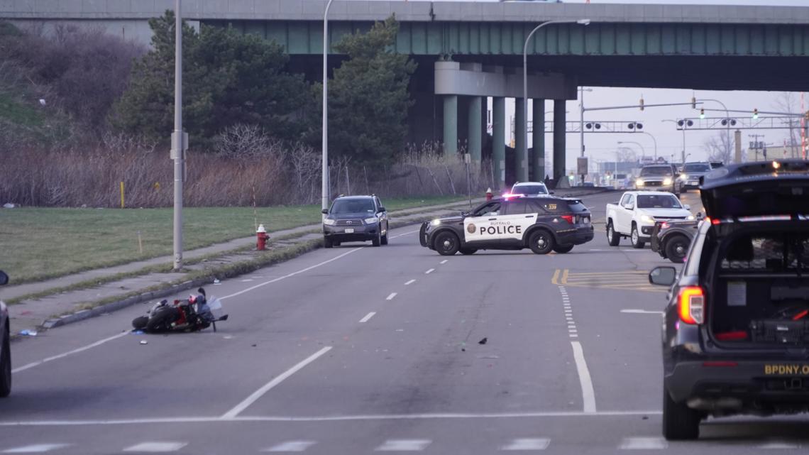 Buffalo Police investigate motorcycle crash that sent rider to hospital ...