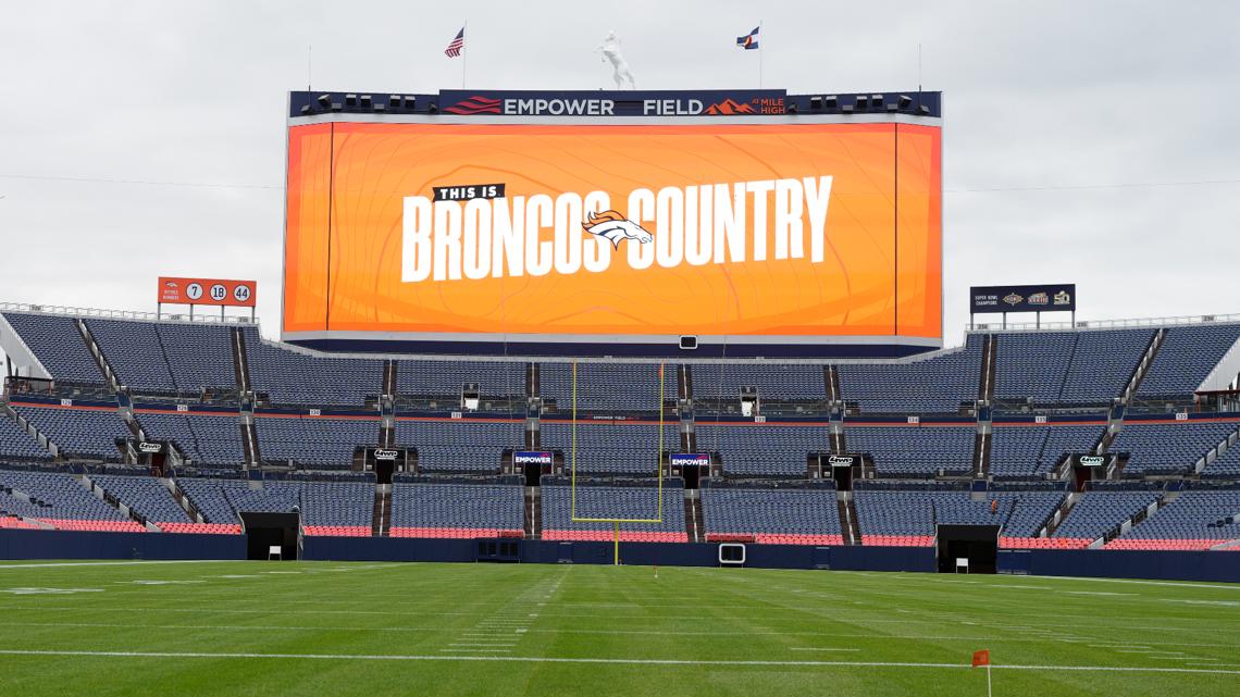 Bills wives and girlfriends travel to Denver for Saturday's playoff game