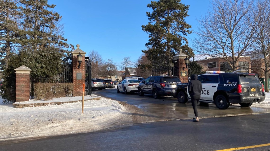 Buffalo Police: Nichols School one of four across NYS that received a threat Friday morning - Vimarsana News