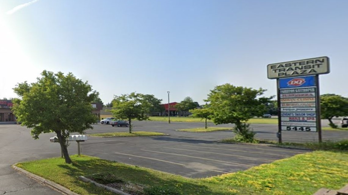 Transit Road plaza in Williamsville sells for $5.5M | wgrz.com