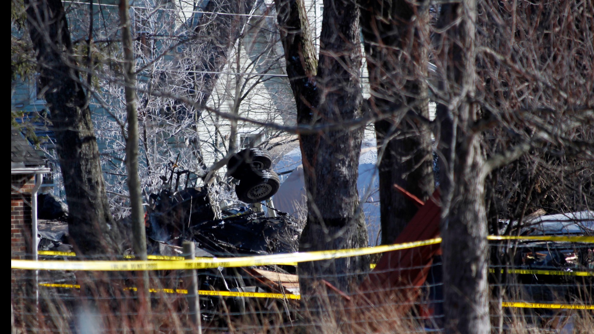 PHOTOS Flight 3407 plane crash in Clarence