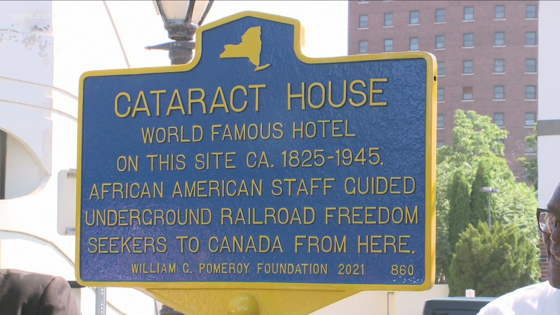 Heritage marker at former Cataract House hotel