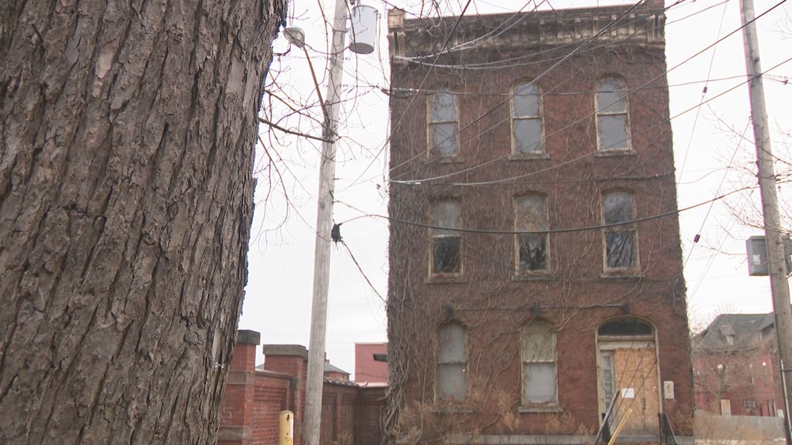 St. Louis Place zombie house causing safety concerns for Allentown ...